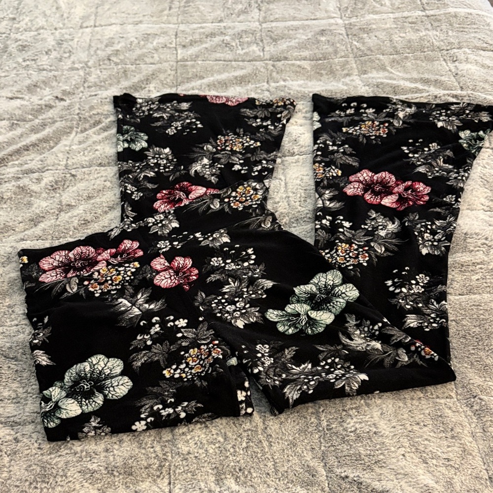 Leggings Depot Black Floral Stretch Flare Lounge Pants-S